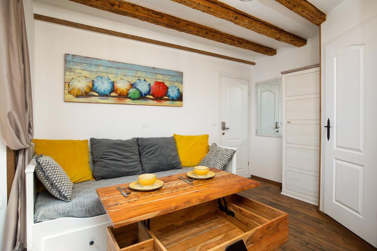 Domus Maximus Apartment Pula Exterior photo